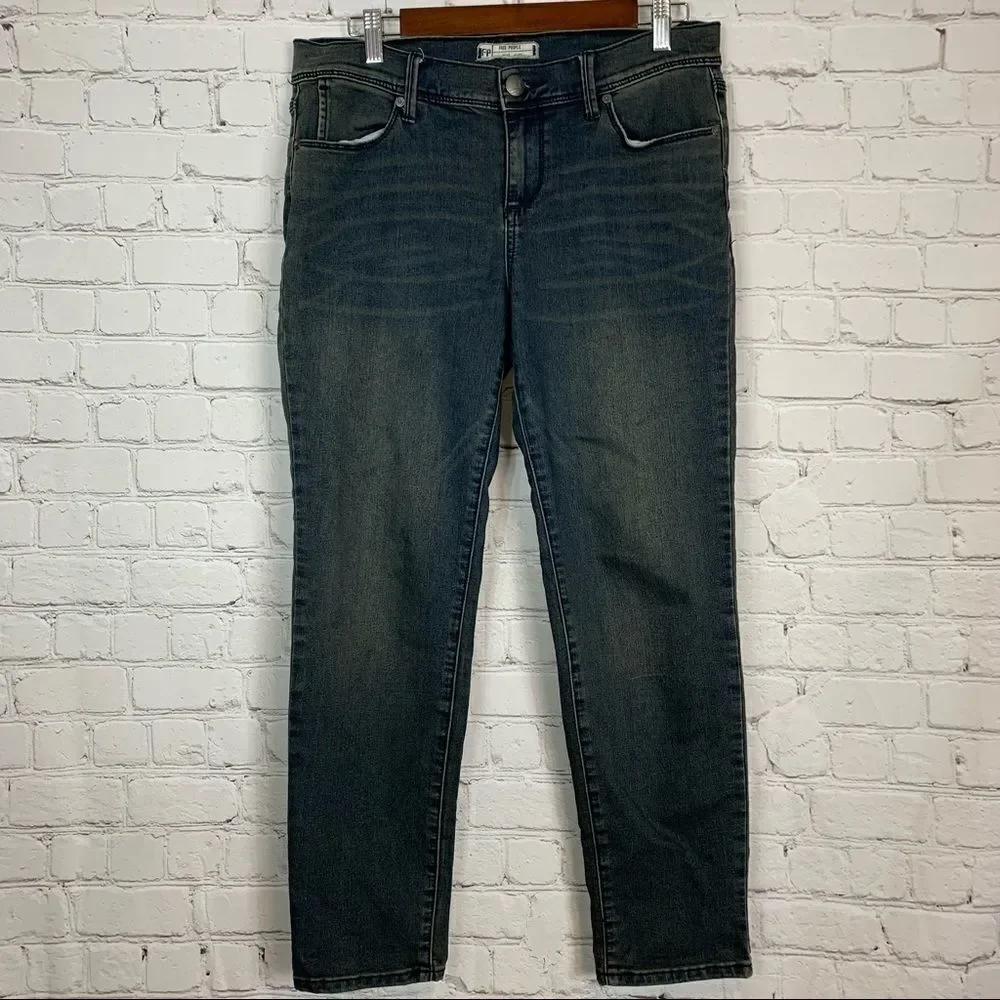 Free People Modern Straight Leg Jeans size 29